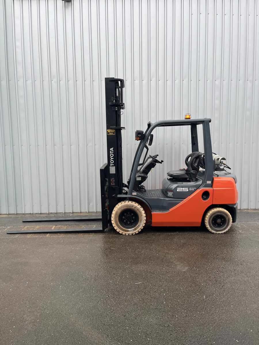 Used Toyota 2.5 Tonne Forklift - Image 6
