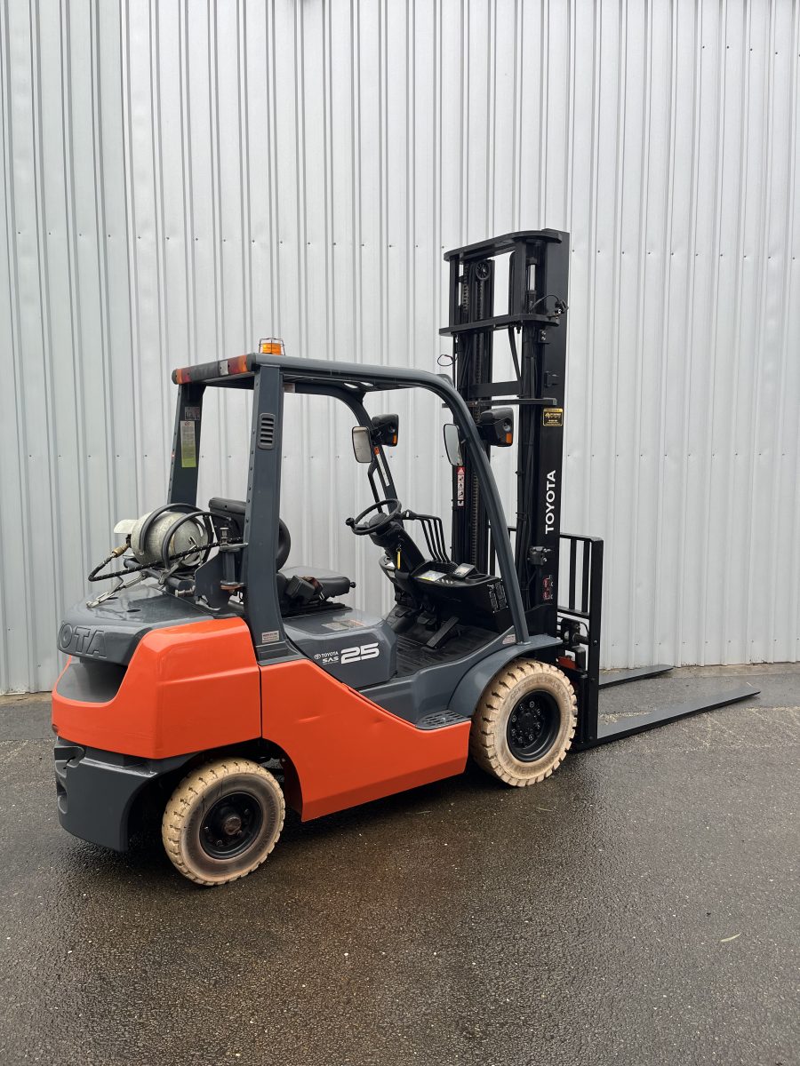 Used Toyota 2.5 Tonne Forklift - Image 5