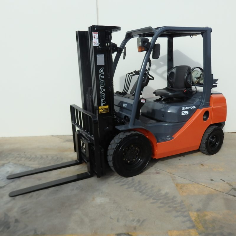Toyota 2.5 Tonne LPG Forklift