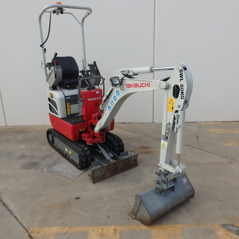 Takeuchi TB210R Excavator - Image 2