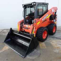Kubota SSV75 Skid Steer Loader