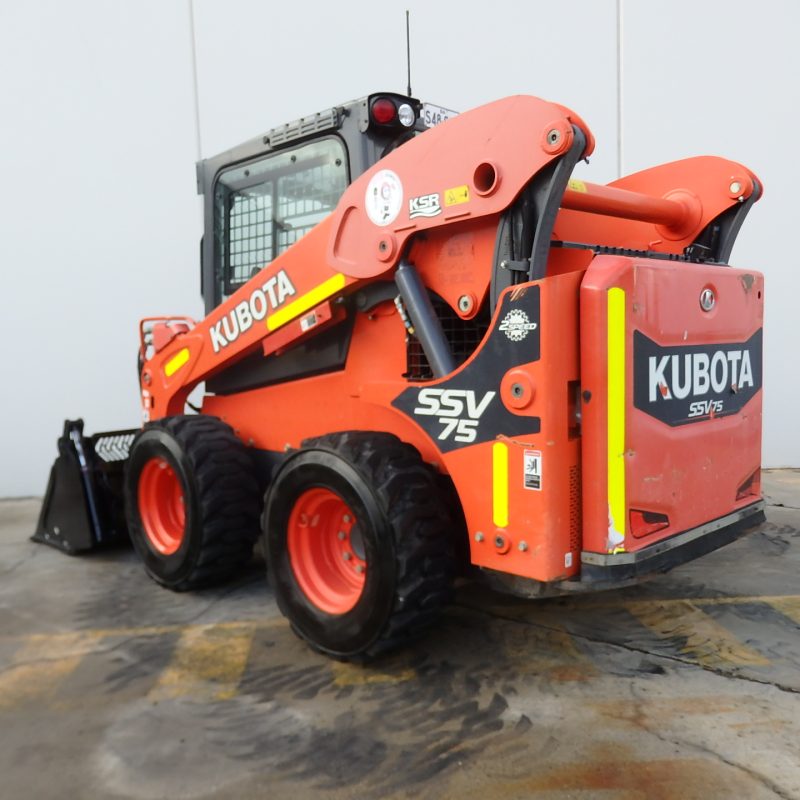 Kubota SSV75 Skid Steer Loader - Image 4