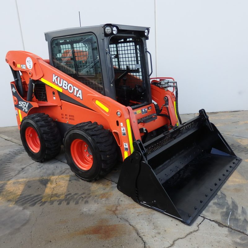 Kubota SSV75 Skid Steer Loader - Image 2
