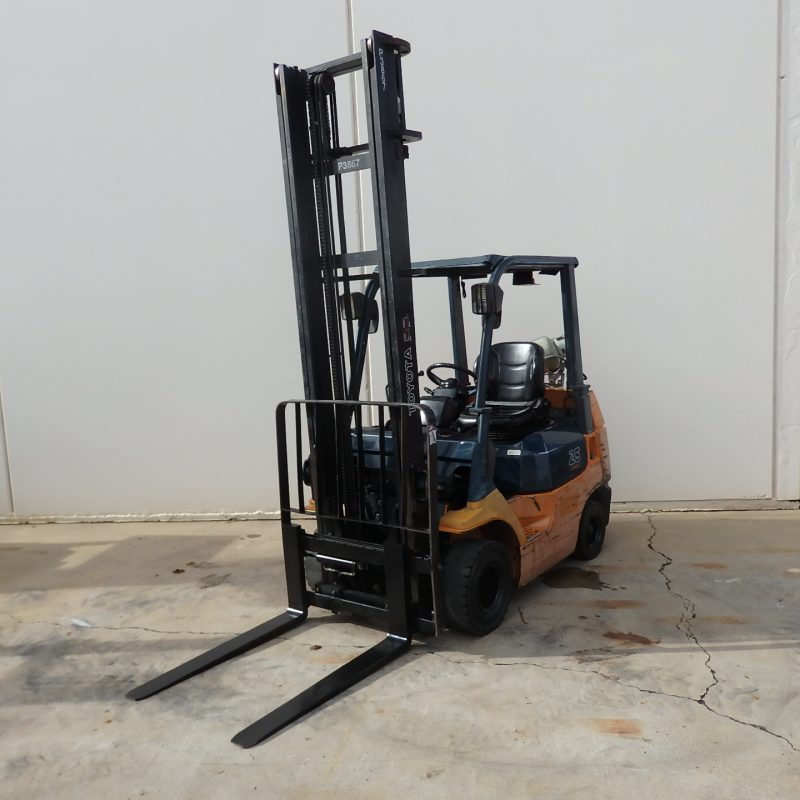 Used Toyota 2.5t Compact Forklift