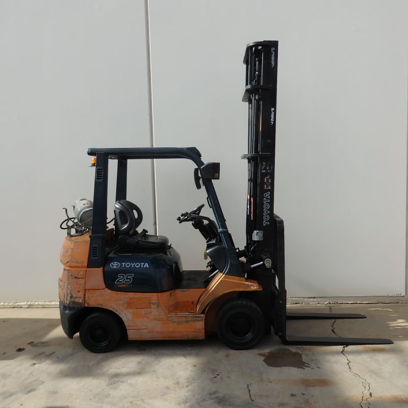 Used Toyota 2.5t Compact Forklift - Image 6