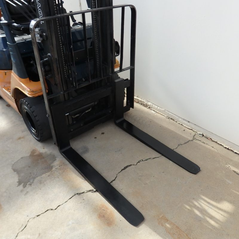 Used Toyota 2.5t Compact Forklift - Image 9