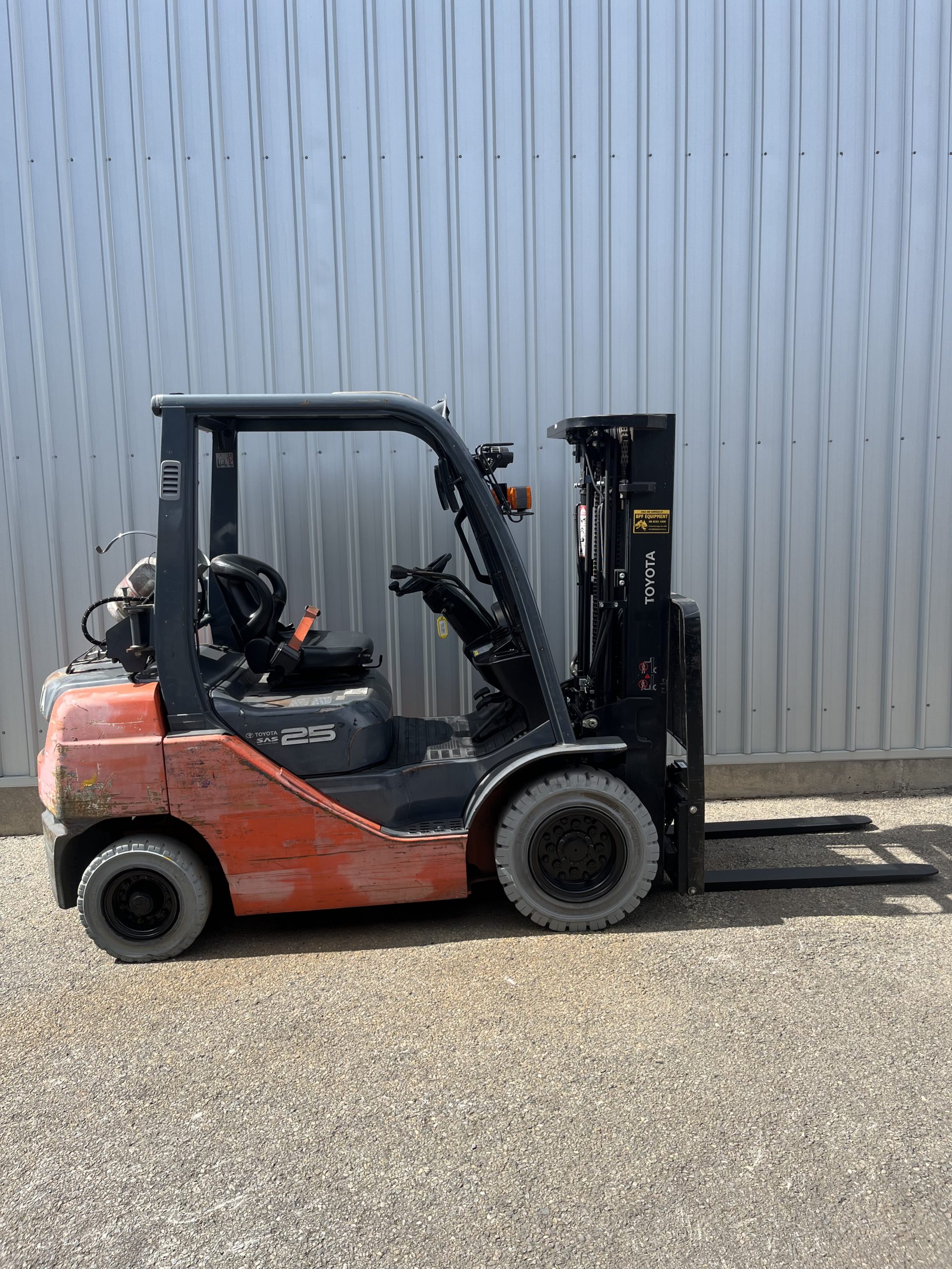Used 2.5 Tonne Container Mast Forklift - Image 3