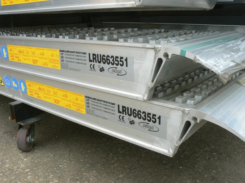 Aluminium loading ramps