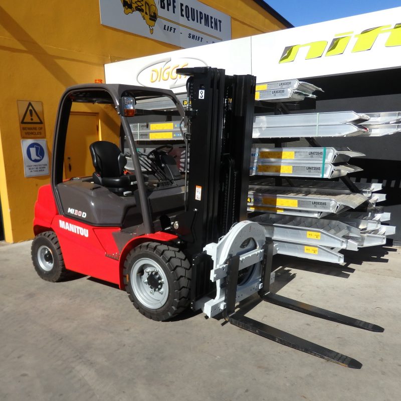 New Manitou MI30D 3.0 Tonne Diesel Forklift with Rotator